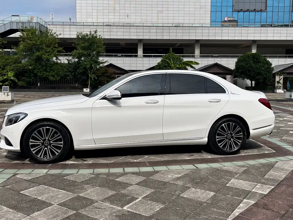 Mercedes-Benz C-Class 2018 — фото 7
