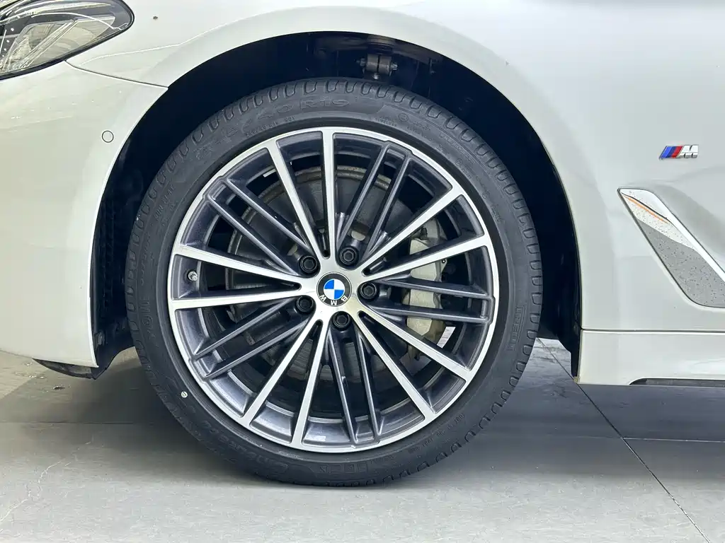 BMW 5 Series 2022