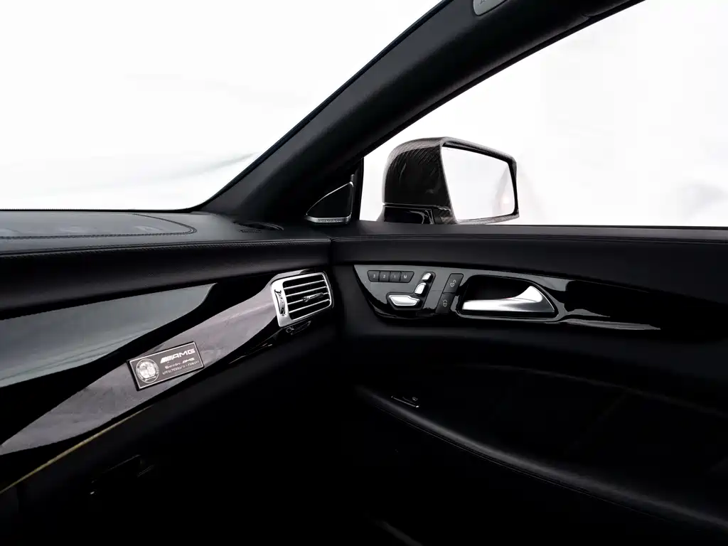 Mercedes-Benz CLS AMG 2015 — фото 20