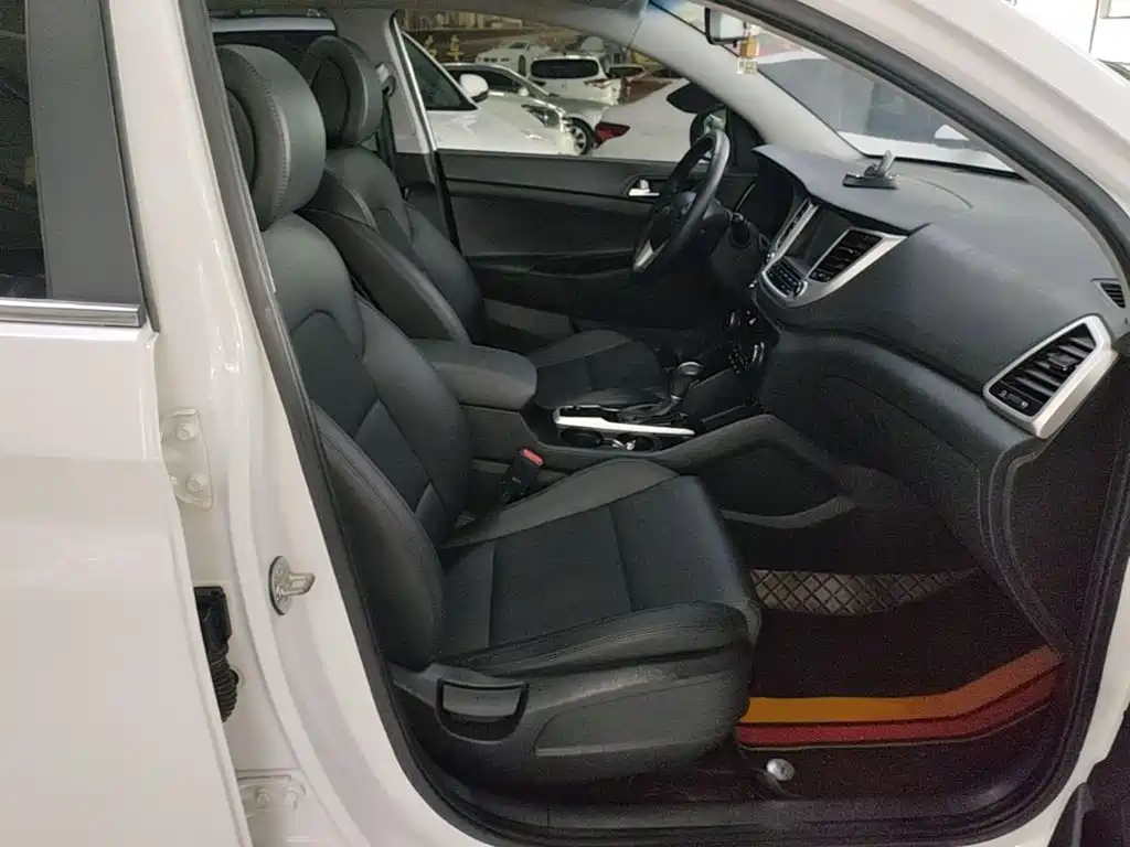 Hyundai Tucson 2018 — фото 25