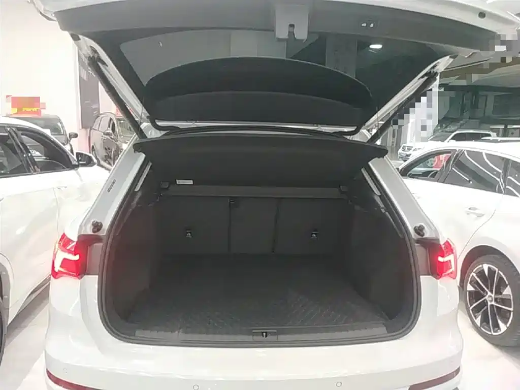 Audi Q3 2023 — фото 19
