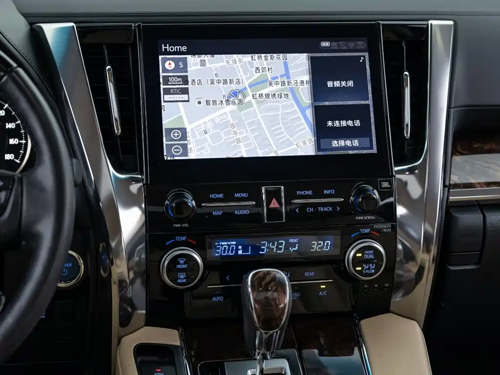 Toyota Alphard 2023 — фото 14