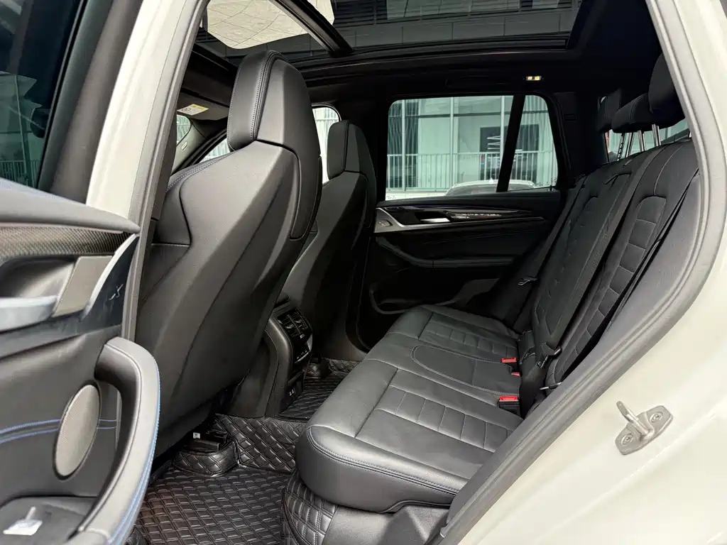 BMW X3 M40i 2025 — фото 12
