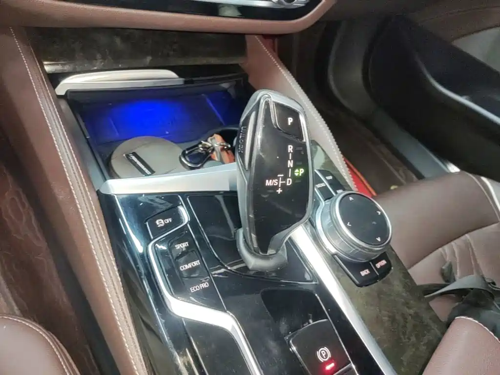 BMW 5 Series 2022 — фото 14
