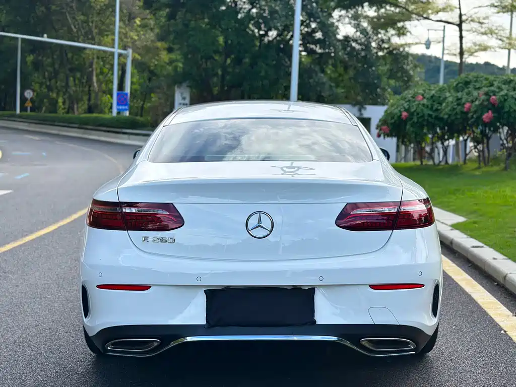 Mercedes-Benz E-Class 2024