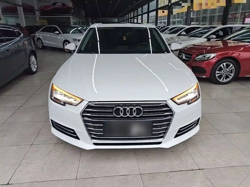 Audi A4L 2018 — фото 3