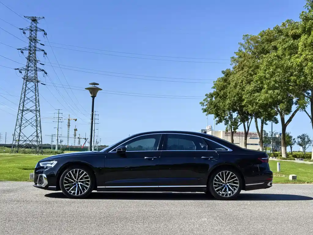 Audi A8 2023