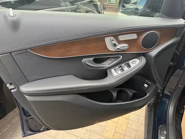 Mercedes-Benz GLC 2021