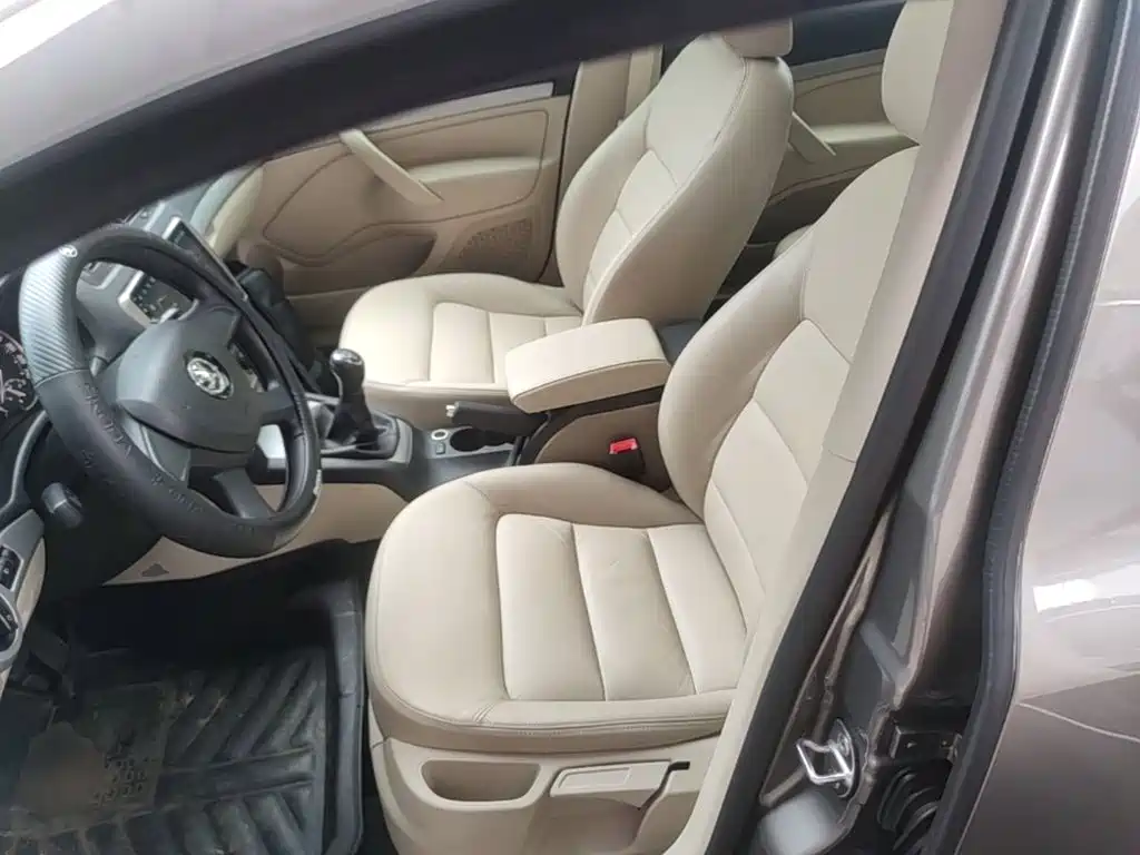 Skoda Octavia 2015 — фото 15