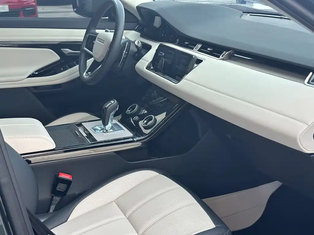 Land Rover Range Rover Evoque 2023 — фото 15