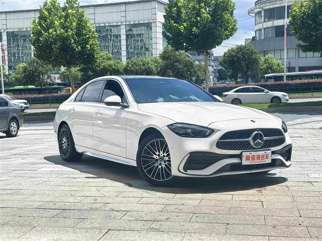 Mercedes-Benz C-Class 2025 — фото 3