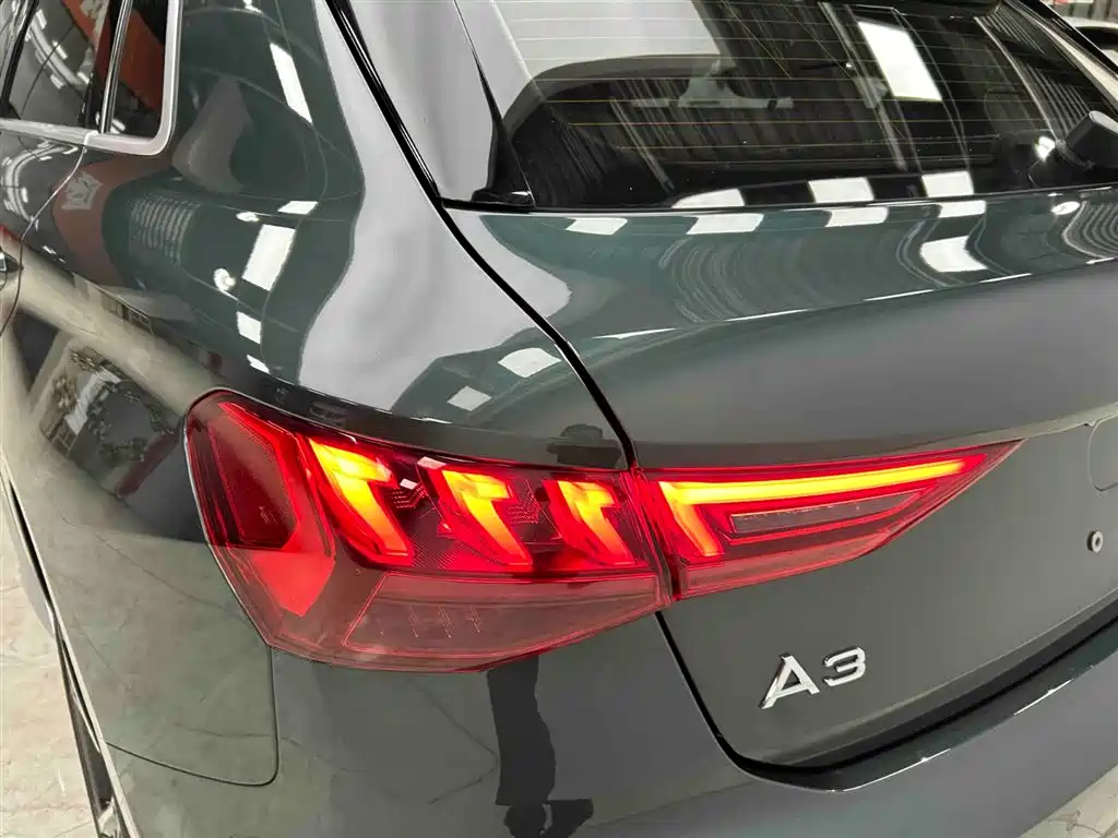Audi A3 2023 — фото 19