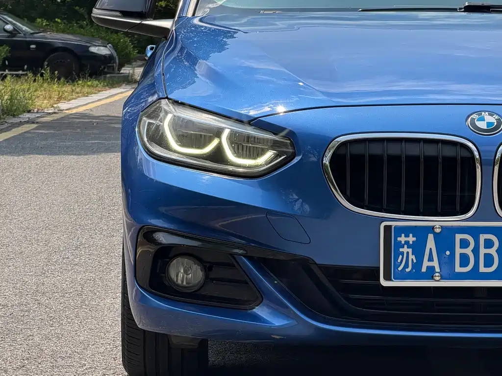 BMW 1 Series 2017 — фото 13