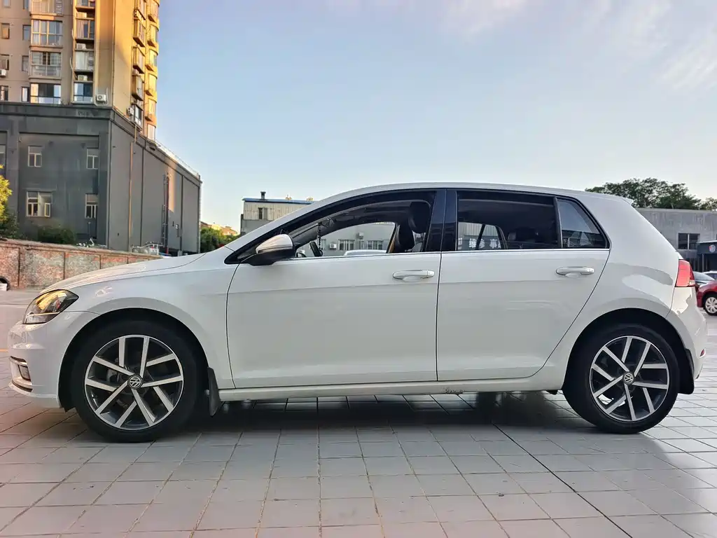 Volkswagen Golf 2020