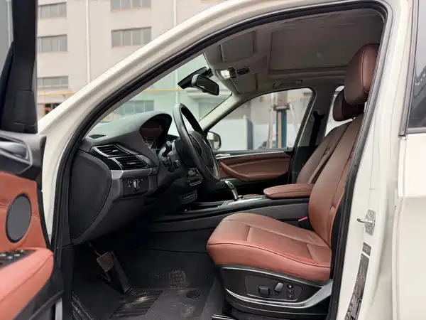 BMW X5 2011