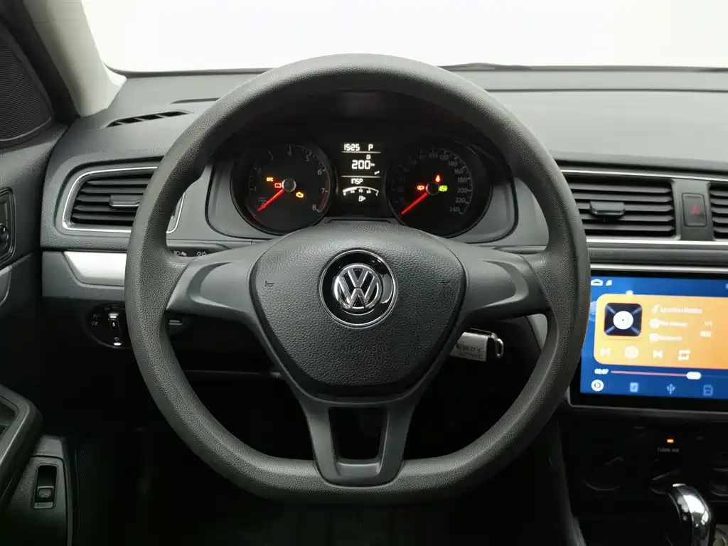 Volkswagen Lavida 2018 — фото 11