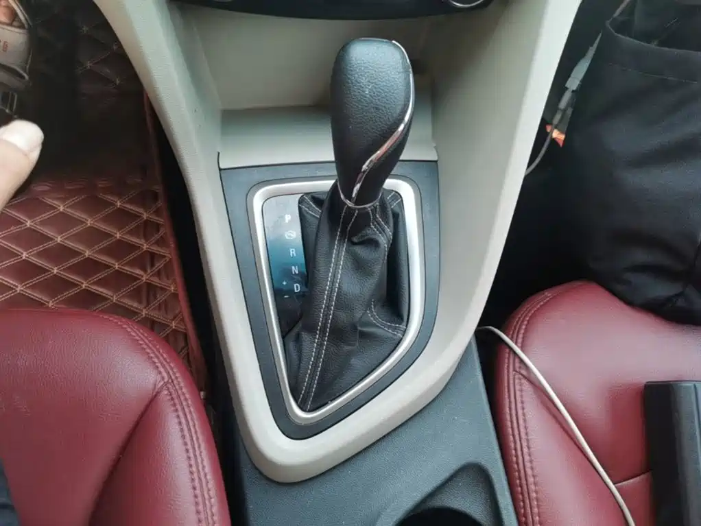Buick Excelle GT 2017 — фото 14