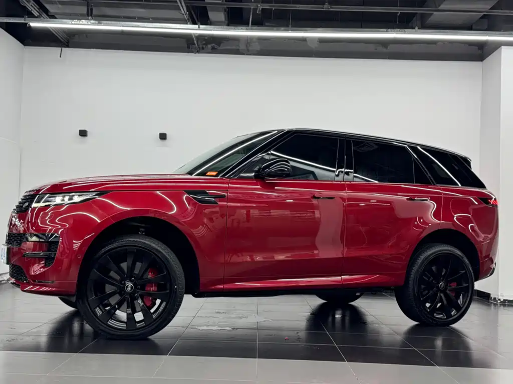 Land Rover Sport PHEV 2025 — фото 2