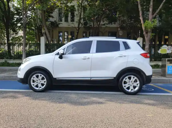 Changan CS15 2016