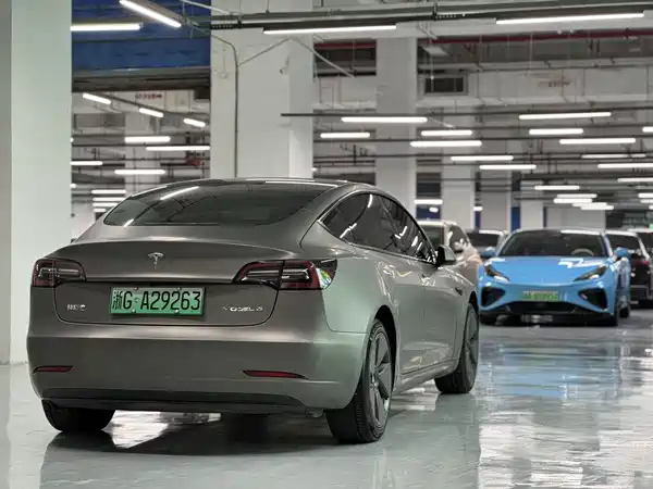 Tesla Model 3 2022