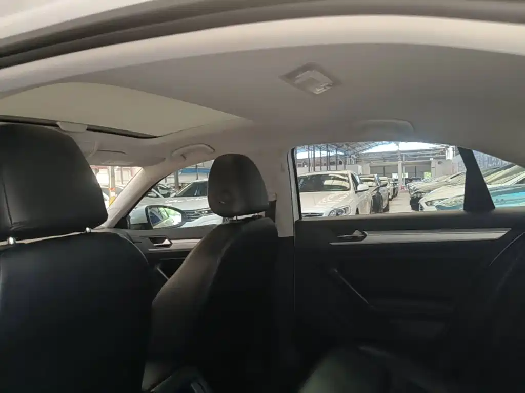 Volkswagen Lamando 2022 — фото 18