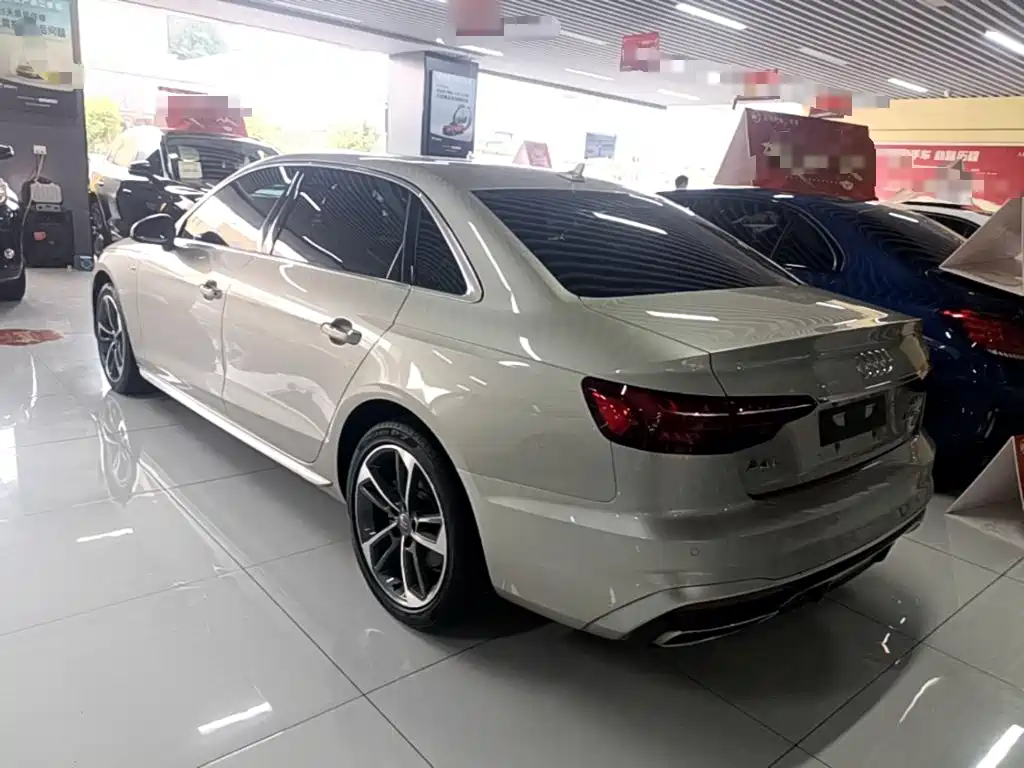 Audi A4L 2021