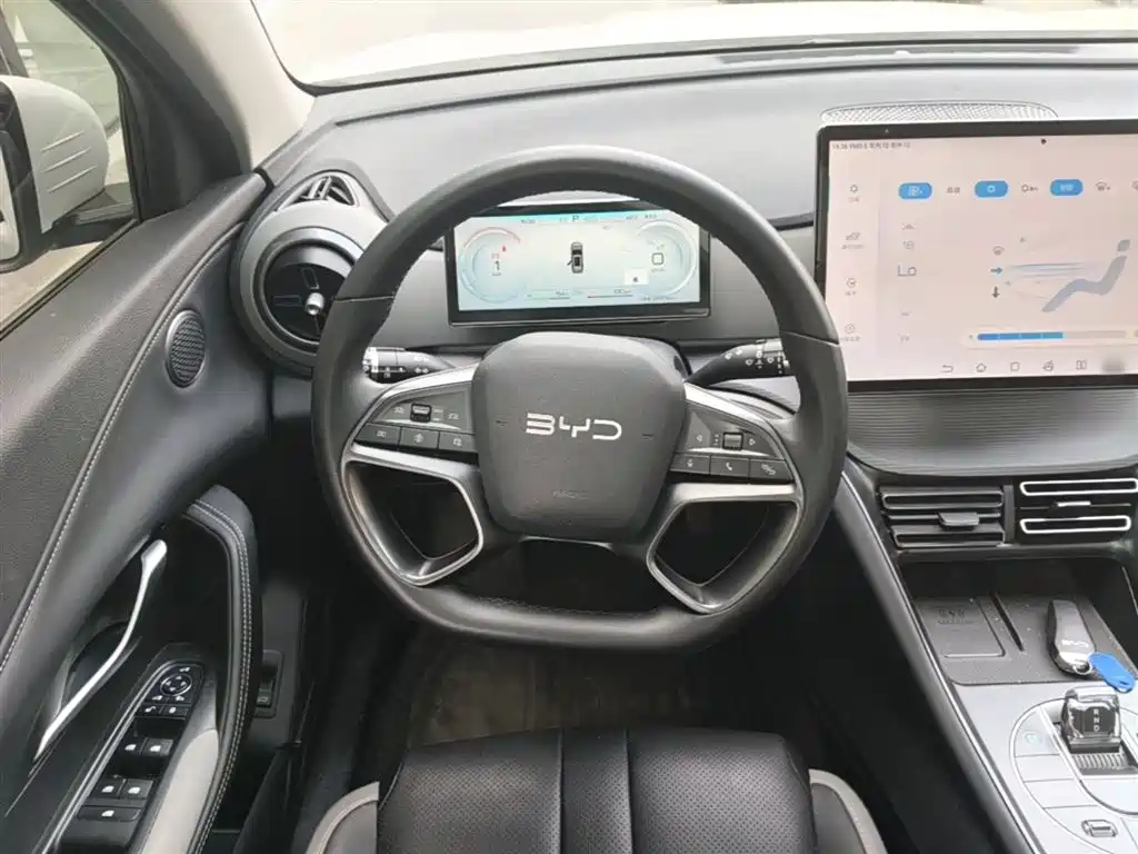 BYD Seal 05 DM-i 2024 — фото 11