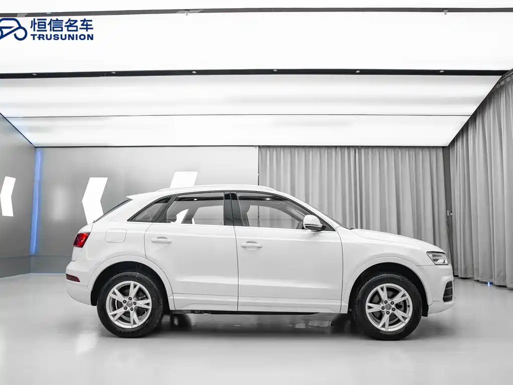 Audi Q3 2016 — фото 7