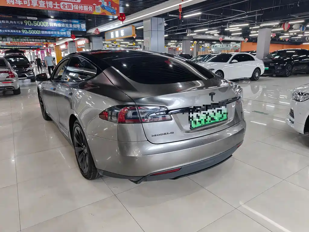 Tesla Model S 2016 — фото 8