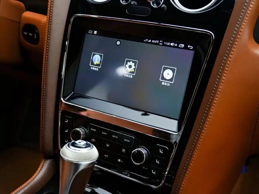 Bentley Flying Spur 2010 — фото 17