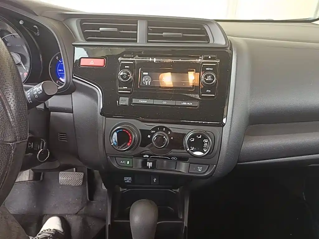 Honda Fit 2016 — фото 6