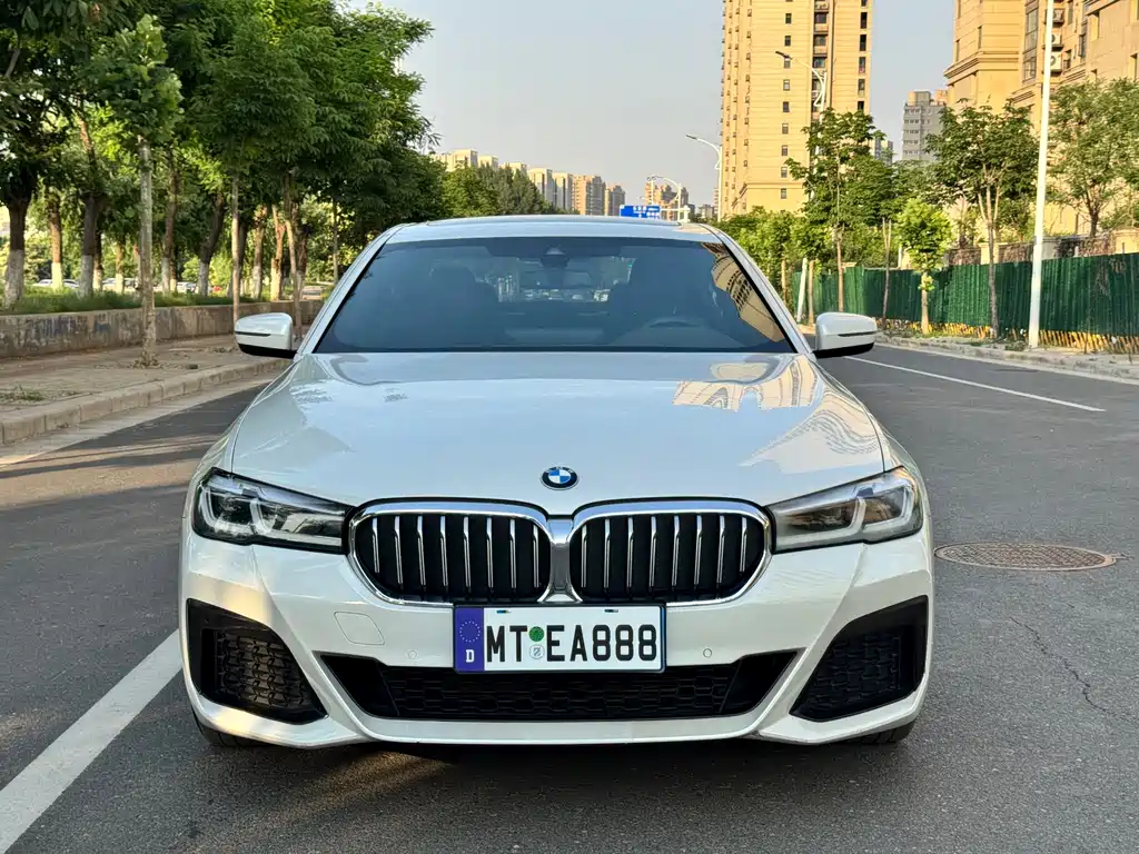 BMW 5 Series 2021 — фото 2