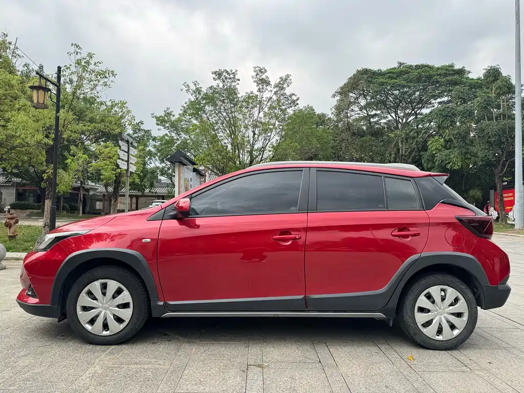 Toyota Yaris L 2020 — фото 4