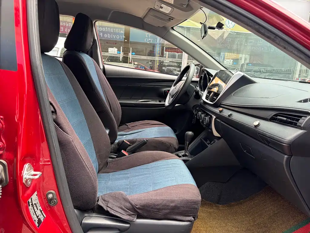 Toyota Yaris L 2019 — фото 8