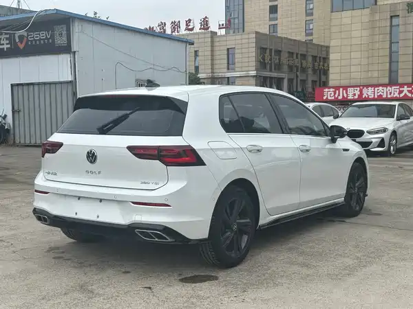 Volkswagen Golf 2023