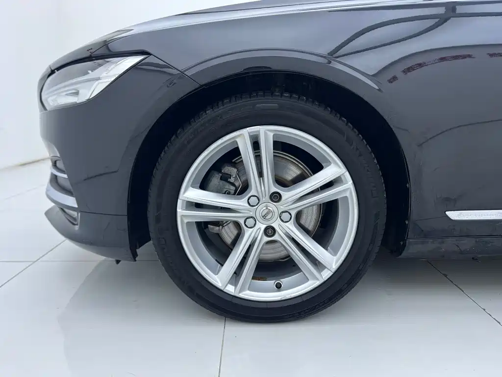 Volvo S90 2019 — фото 18