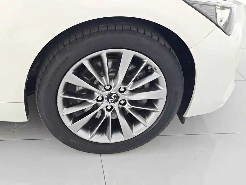 Infiniti Q50L 2019 — фото 15