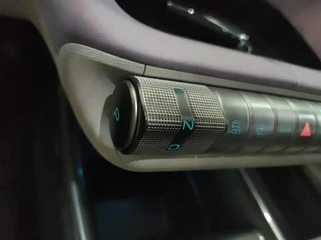 BYD Dolphin 2022 — фото 14