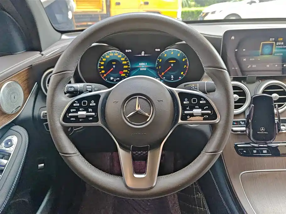 Mercedes-Benz GLC 2021 — фото 15