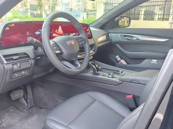 Cadillac CT5 2025