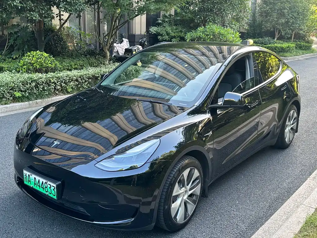 Tesla Model Y 2022 — фото 1