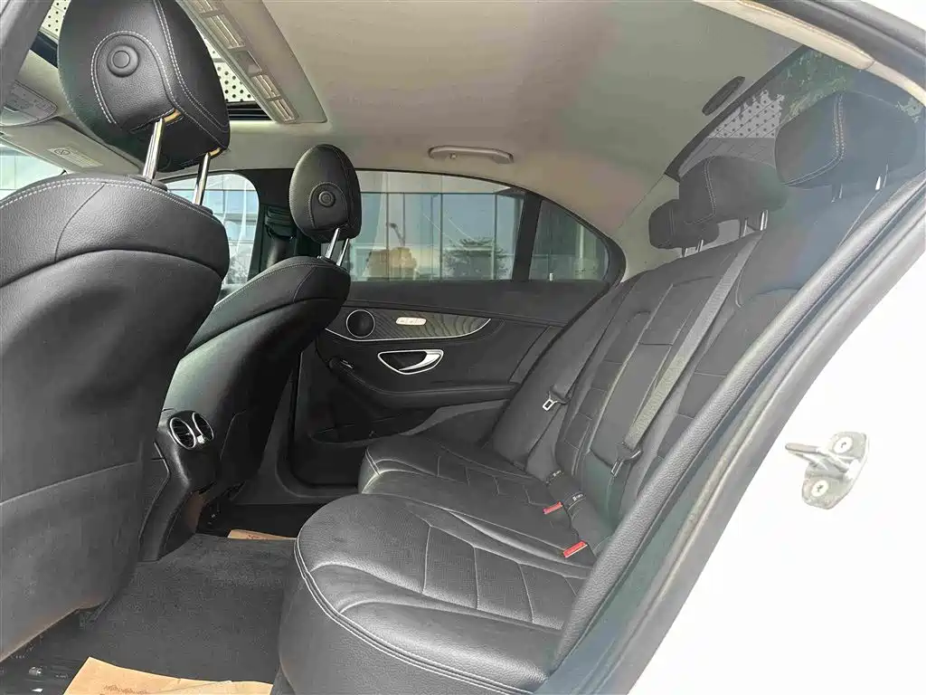 Mercedes-Benz C-Class 2017 — фото 18