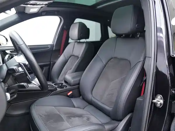 Porsche Macan 2021