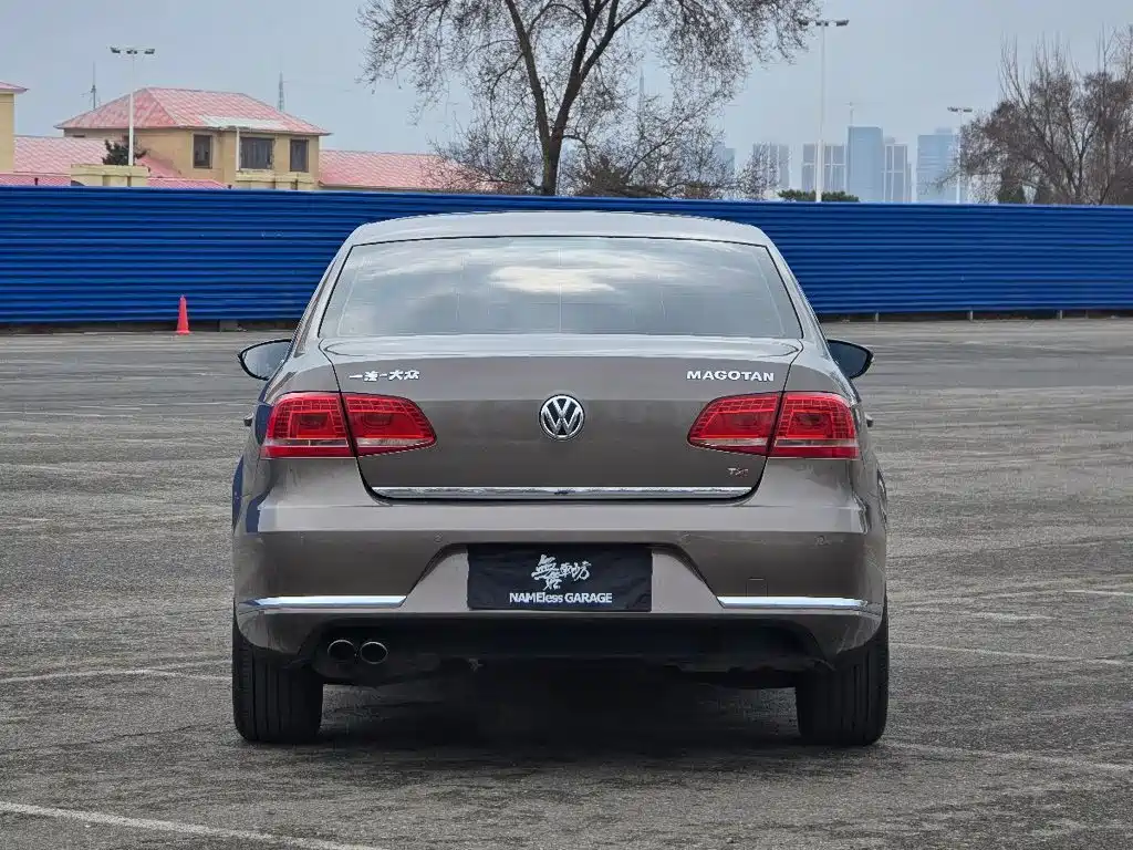 Volkswagen Magotan 2015