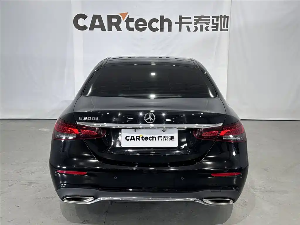 Mercedes-Benz E-Class 2023 — фото 21