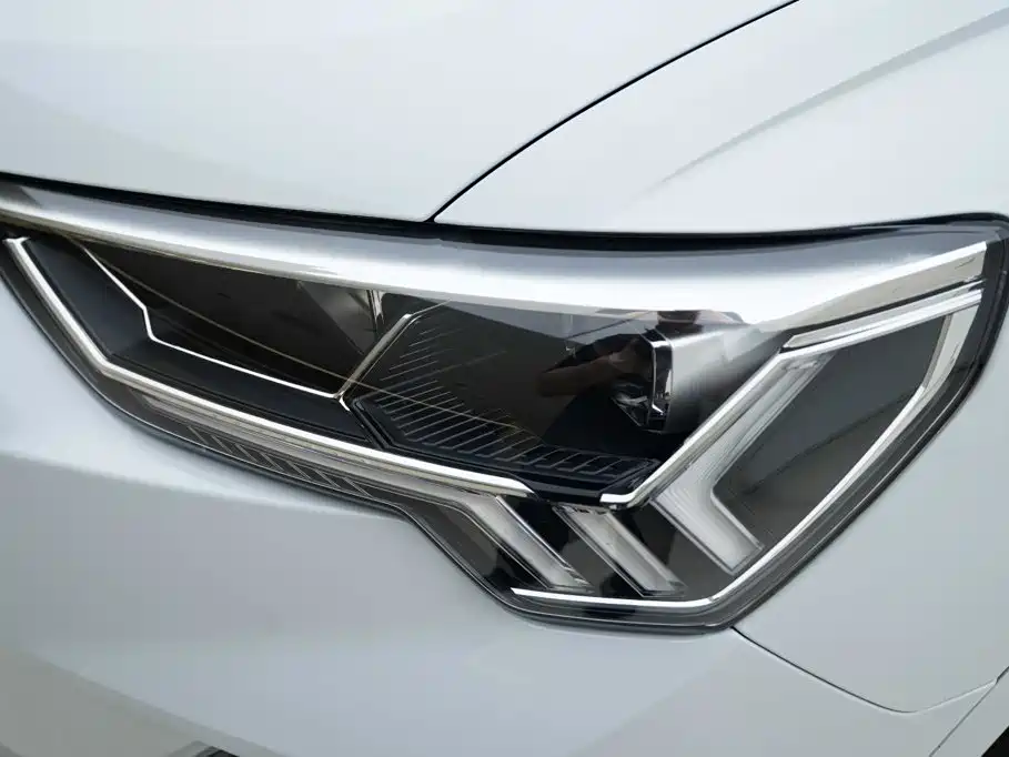 Audi Q3 2023 — фото 15
