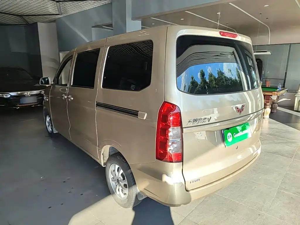 Wuling Hongguang V 2024