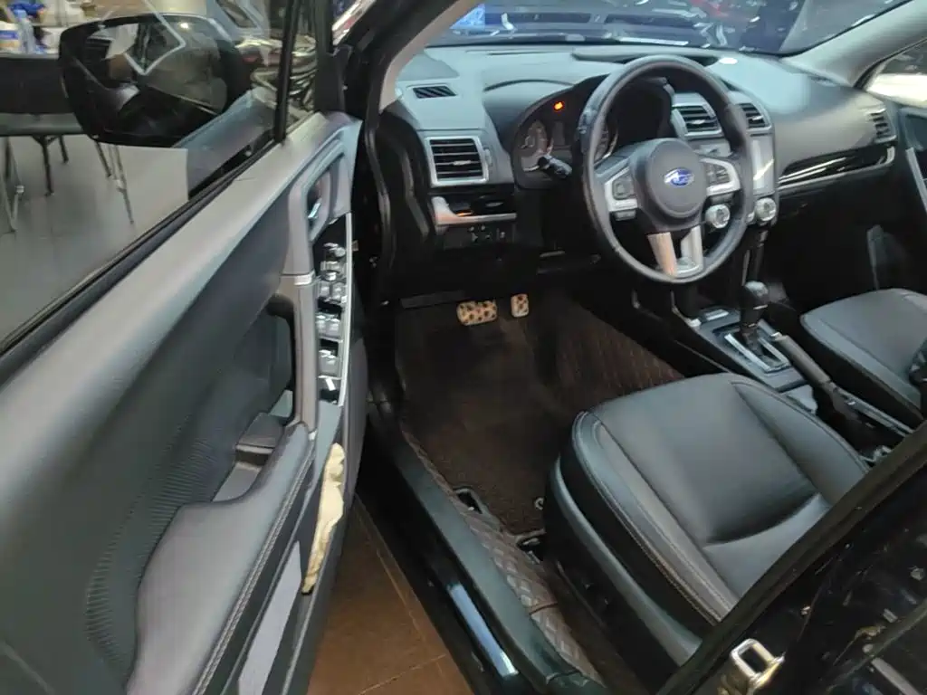 Subaru Forester 2016 — фото 16