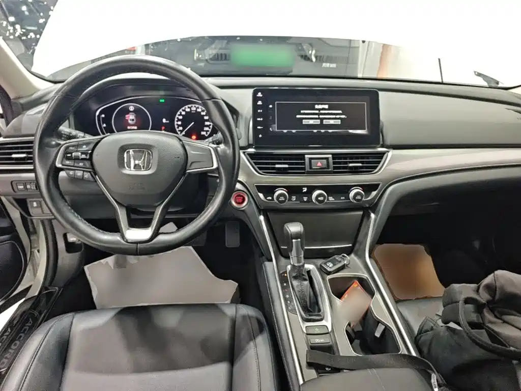 Honda Accord 2022 — фото 10