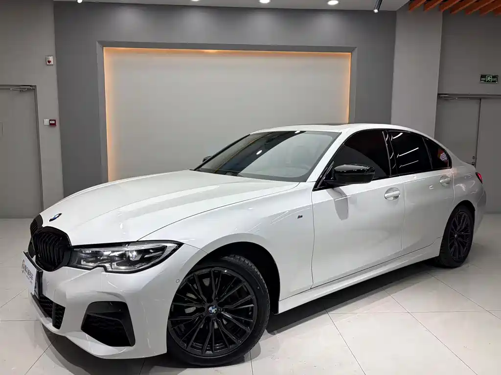 BMW 3 Series 2020 — фото 1